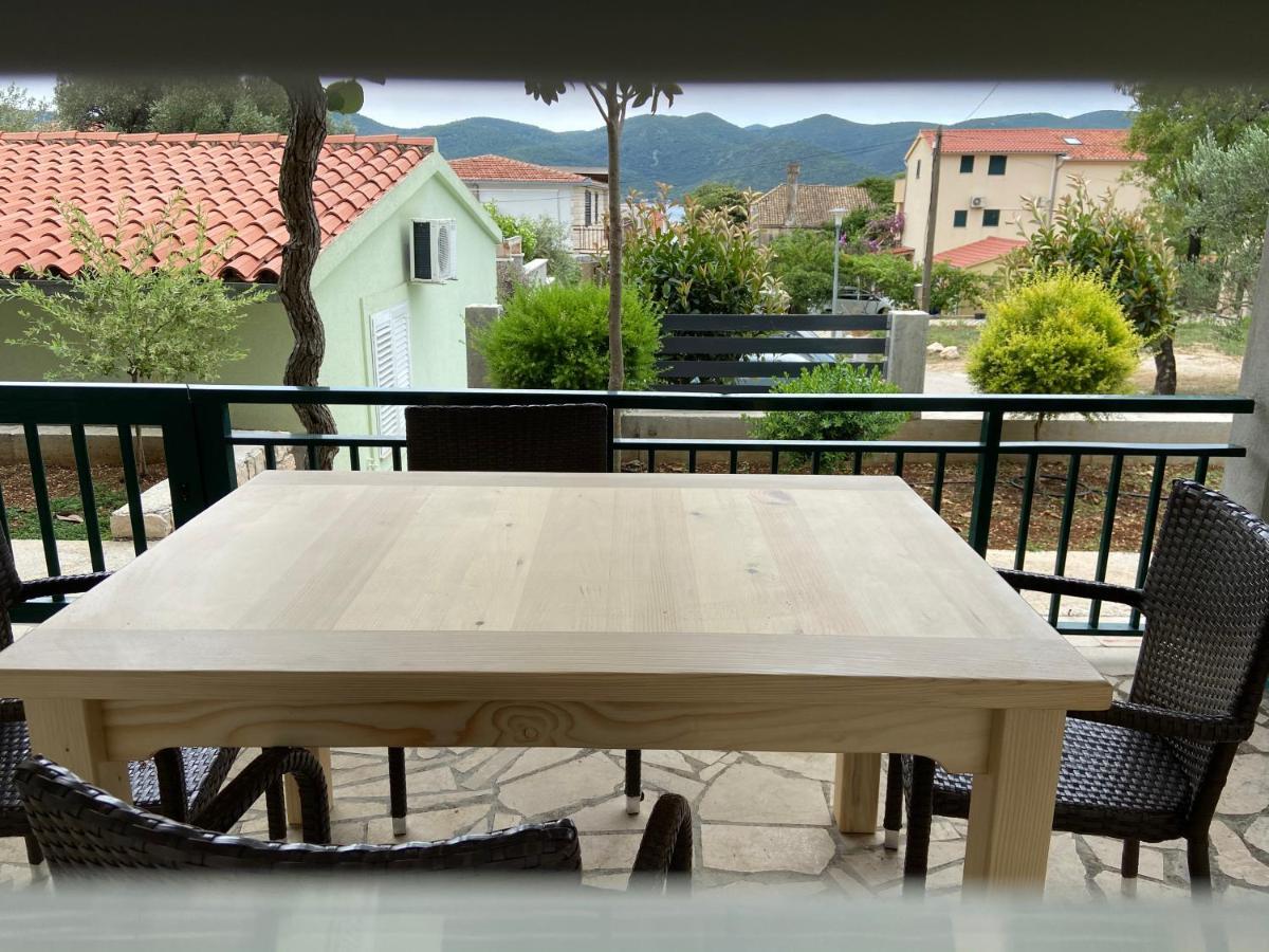 Apartmani Ortolio Viganj Exterior foto