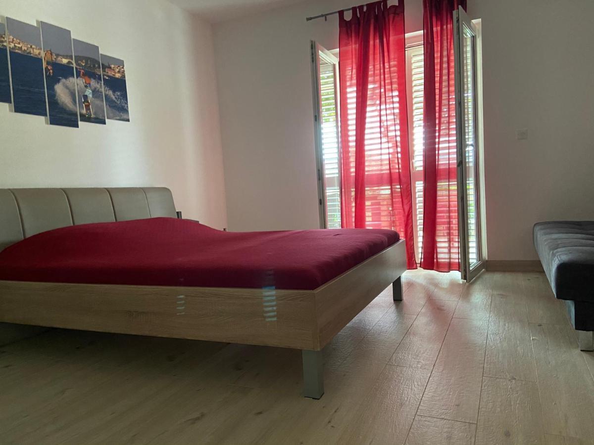 Apartmani Ortolio Viganj Exterior foto